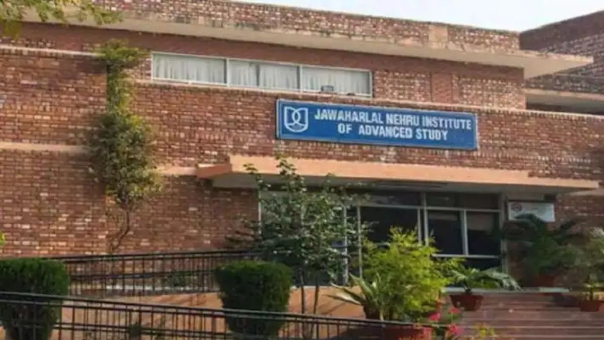 jnu student clash violence erupts after remarks on up bihar students