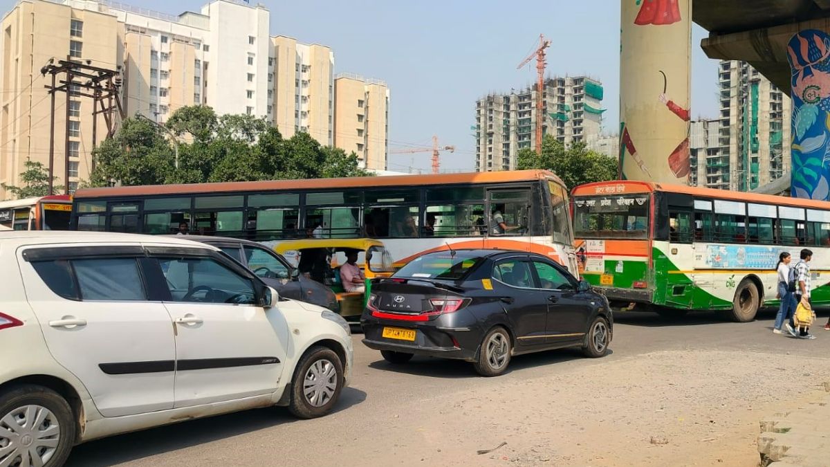 noida bus service special bus service to start from dhanteras