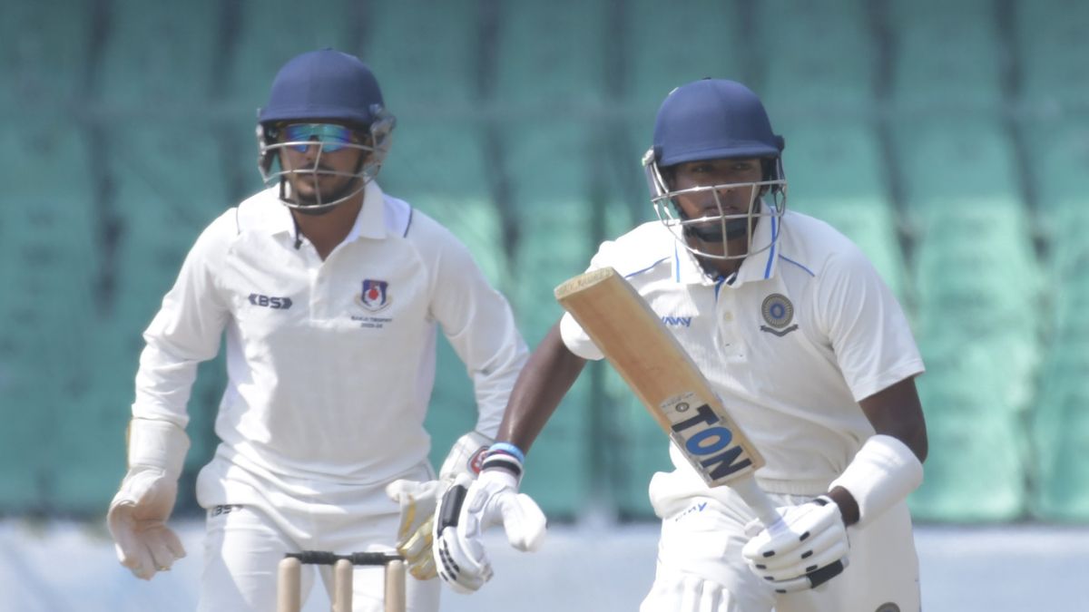 ranji trophy andhra pradesh aims for big score with rashids century