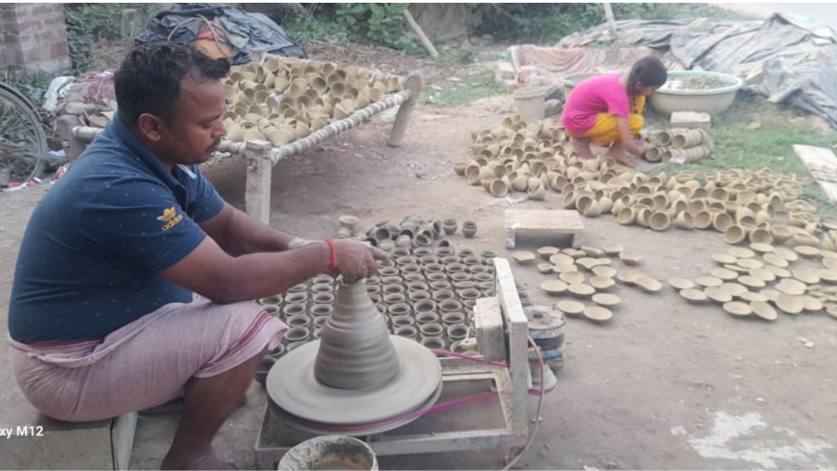 ayodhya deepotsav transformed fortunes of potters transforming young people who wandered in search of work into self reliant ones