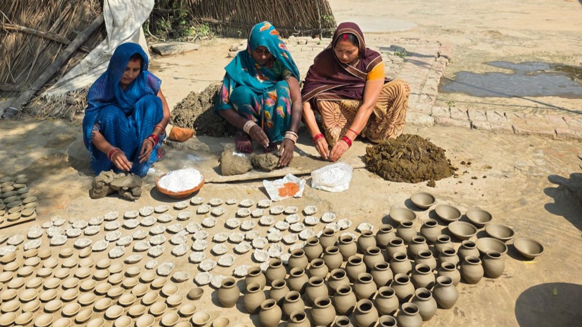 ramnagari to be illuminated with 25000 earthen lamps made from soil of lakhimpur kheri