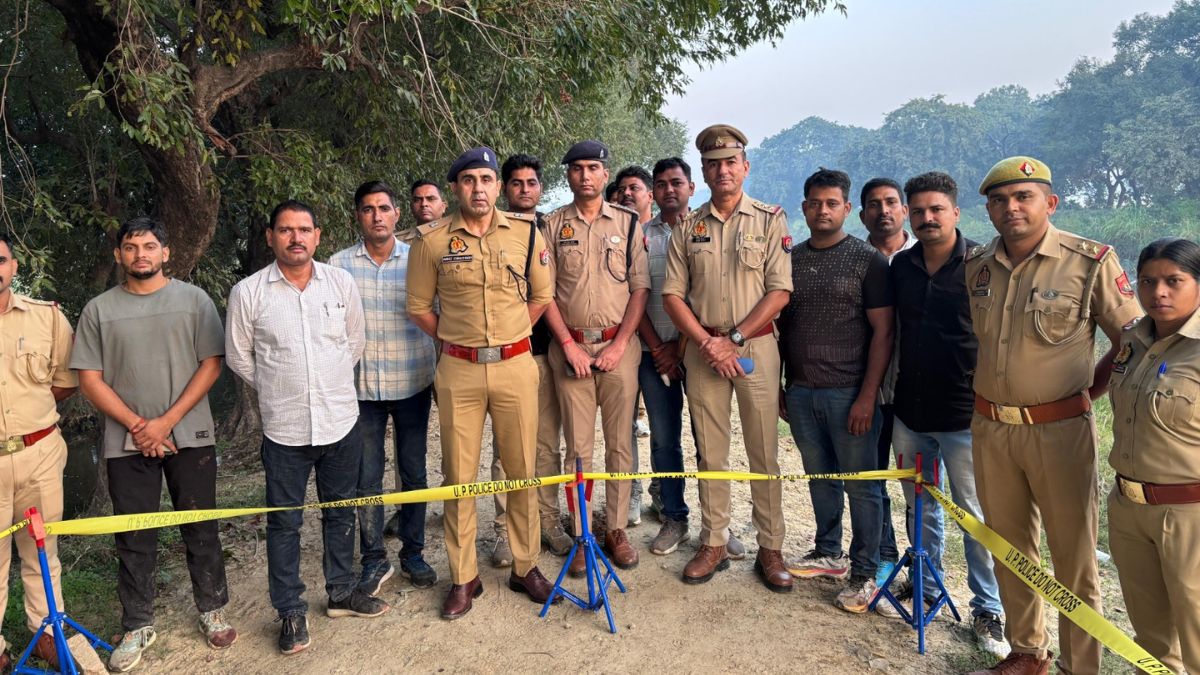 three robbers including a father son duo from mainpuri arrested in an encounter two were shot in the leg