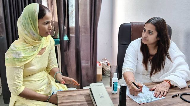 जयराम अस्पताल में एलर्जी के मरीजों को बीमारी के बचाव की दी सलाह