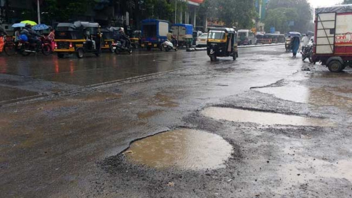 bengaluru pothole politics congress govt targeted by jds on x