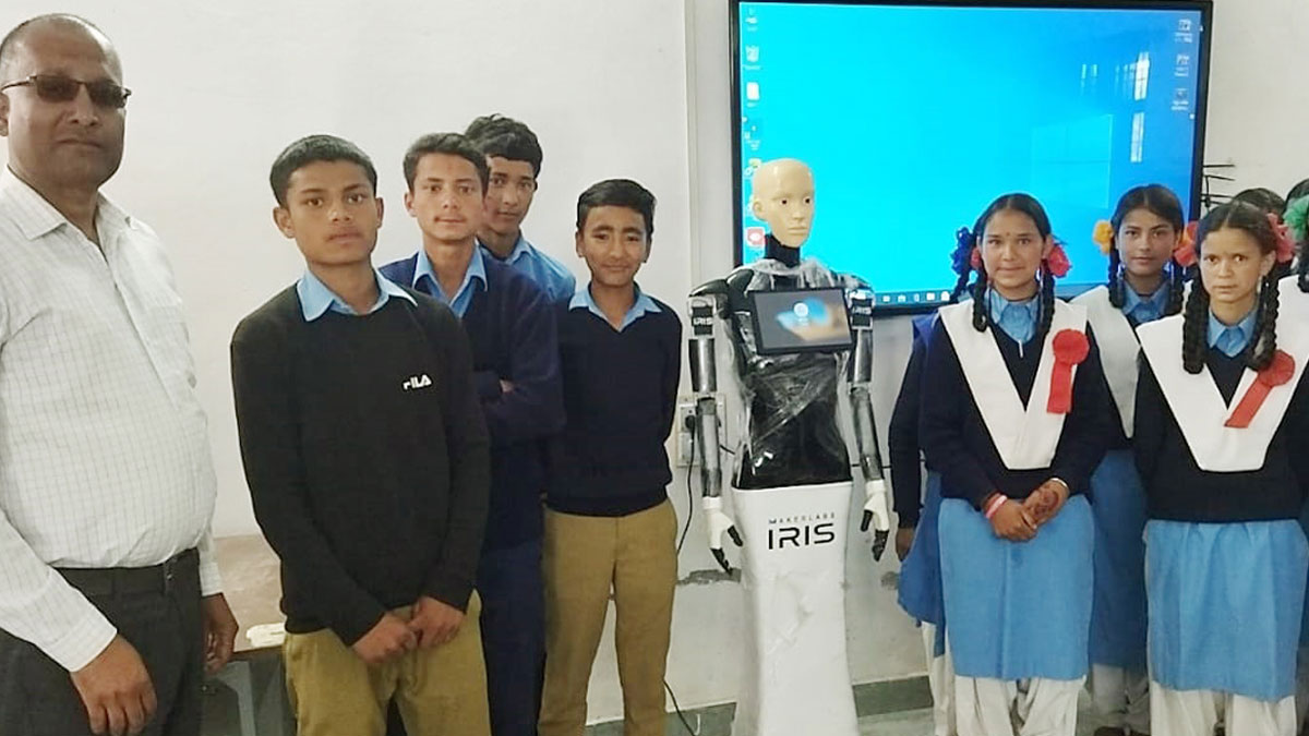 robot is teaching children in the himalayan foothills