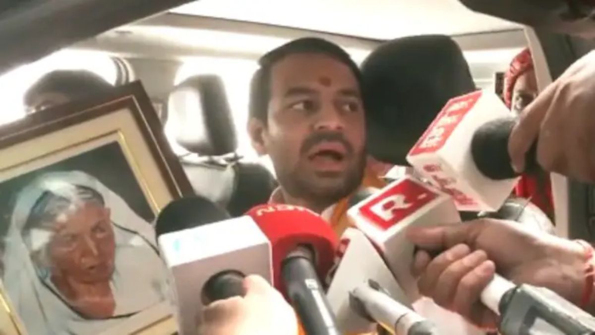 tej pratap yadav nomination carries grandmother photo speaks on lalu and rabri