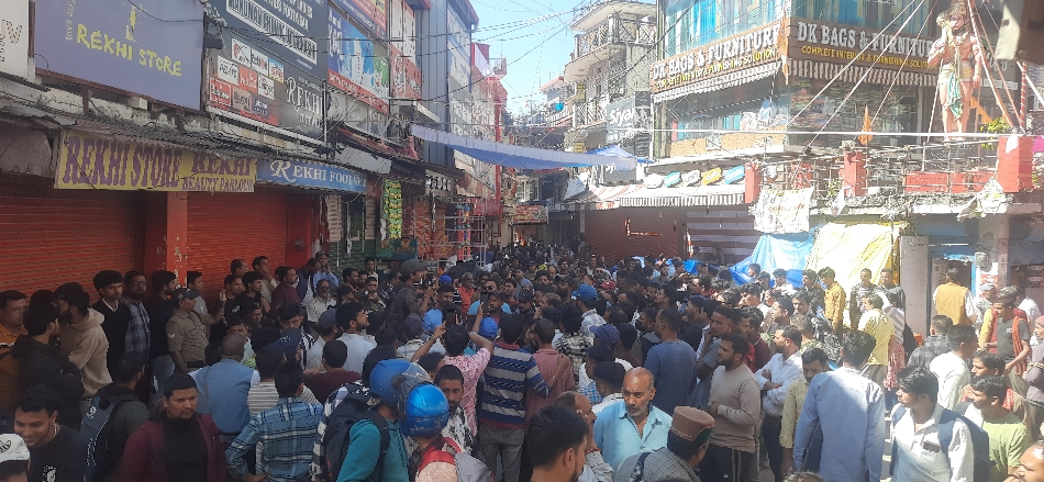 muslim artisan arrested for spitting on roti hindu groups protest