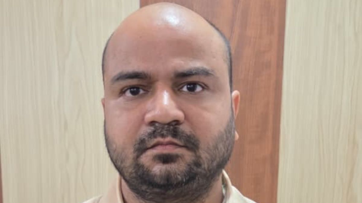 doctor arrested for impersonating ias officer scams crores
