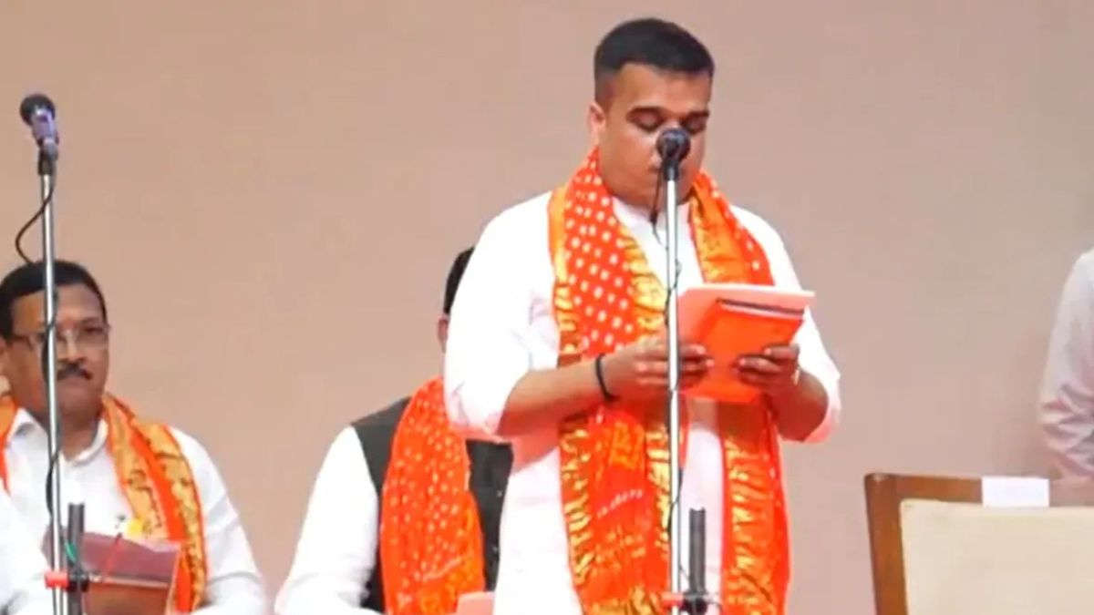 gujarat cabinet reshuffle harsh sanghavi appointed deputy cm