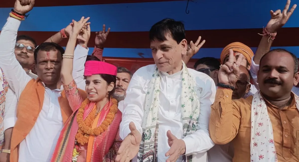 'यहां आकर मैथिली केवल खड़ी हो जाएं...' एनडीए प्रत्याशियों में लगी होड़ को नित्यानंद ने किया उजागर