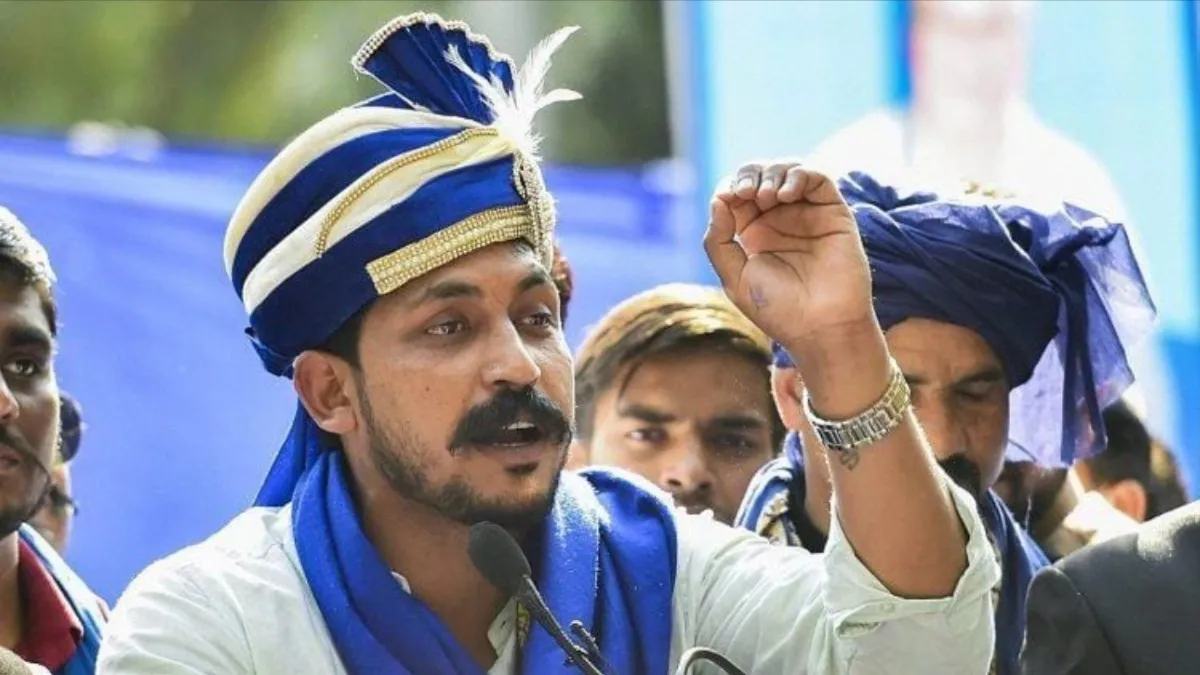 'कुछ तालाब खुद को समंदर समझ बैठे हैं', शायराना अंदाज में ये क्या बोल गए नगीना सांसद चंद्रशेखर
