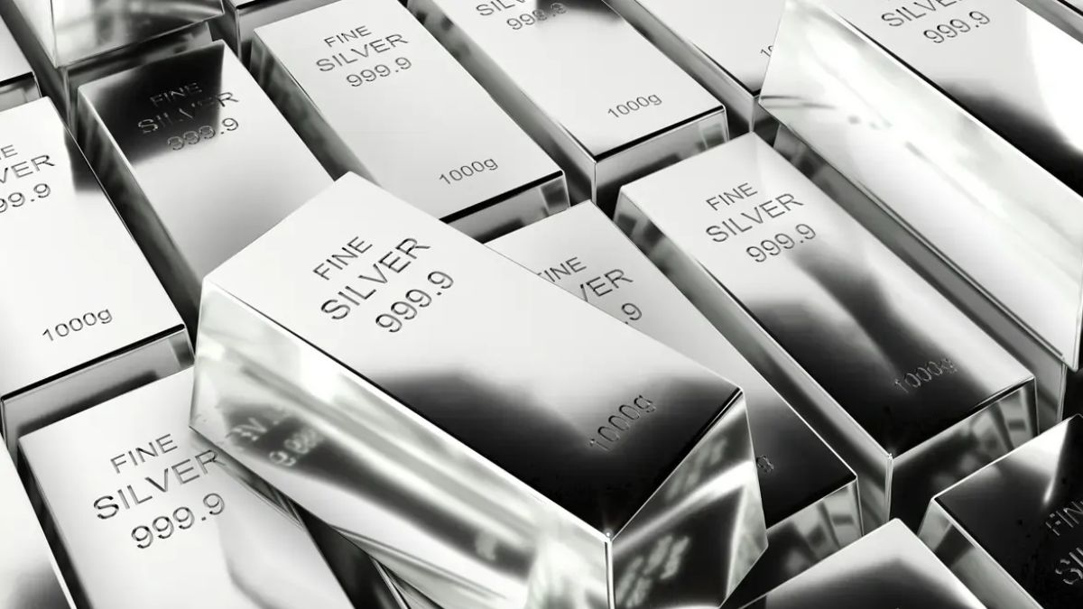 dhanteras 2025 rates of silver slightly decreased before dhanteras silver in the bullion market can increase in next 10 to 15 days