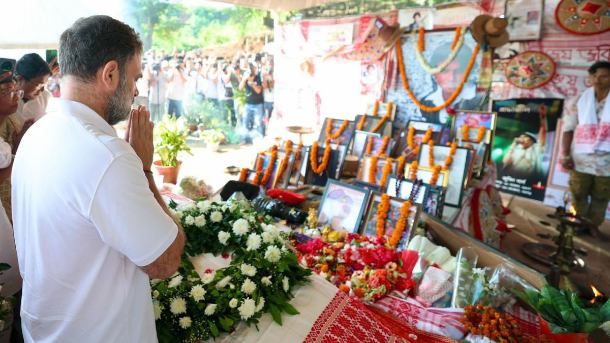 rahul gandhi pays tribute to singer zubeen garg meets family members