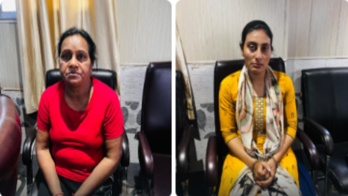 female police station head arrested for 20000 rupee bribe