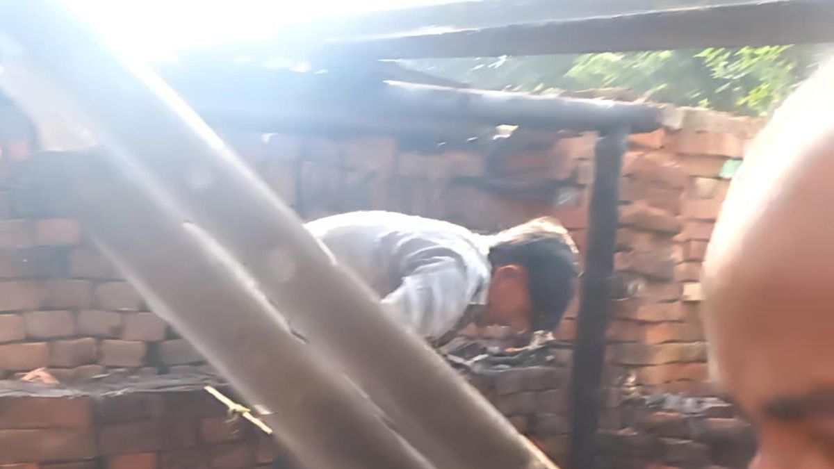 muzaffarpur cylinder blast 6 houses razed several injured