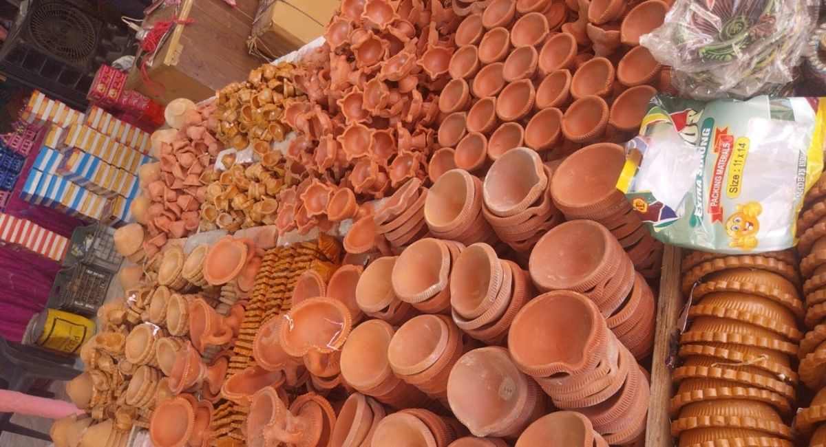 agra clay diyas to illuminate ayodhya saryu ghat