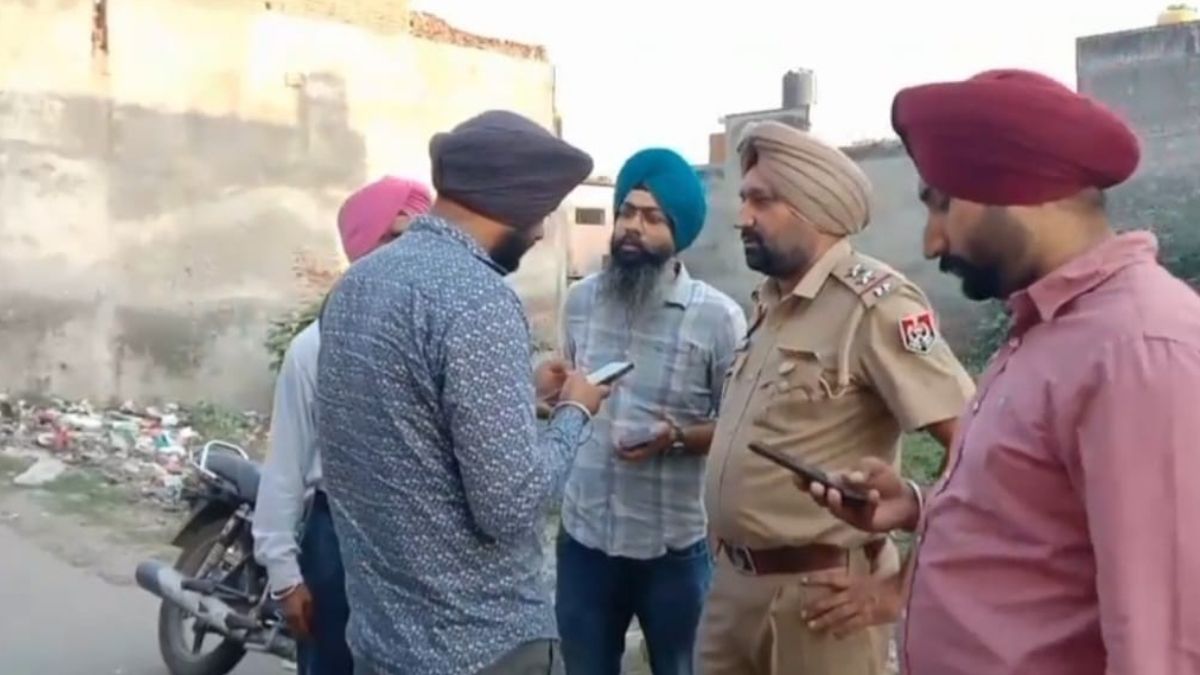policeman injured in encounter with criminals in batala punjab