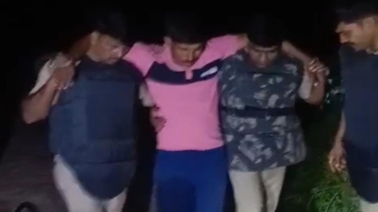 notorious cow smuggler sonu arrested in police encounter in azamgarh shot in the leg