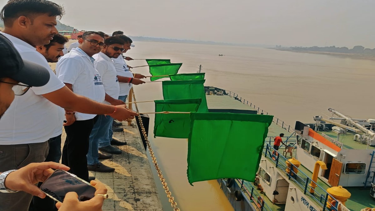 cargo ship lal bahadur shastri departs from varanasi for sahibganj