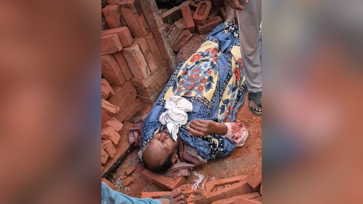 bus accident in pilibhit eight nepali citizens injured