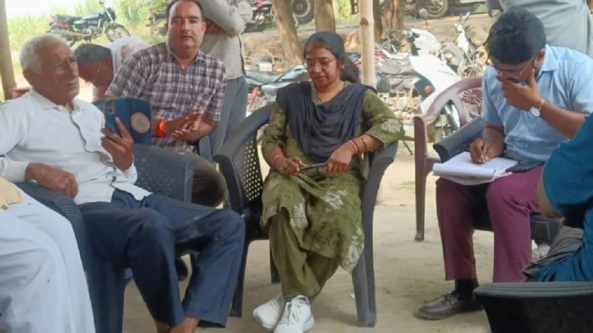 Meerut: प्रधान बोला- 'छीन लो मेरा बस्ता नहीं करूंगा साइन,' किसानों का औद्योगिक गलियारे को भूमि नहीं देने का ऐलान