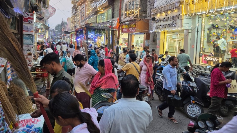 dhanteras shopping spree gold utensils vehicle sales surge