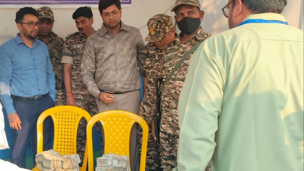 bhojpur 50 lakh cash seized at gangi check post on nomination deadline