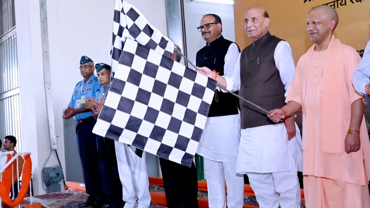 brahmos supersonic missile defence minister rajnath singh and cm yogi adityanath flag off first batch of lucknow made brahmos missiles