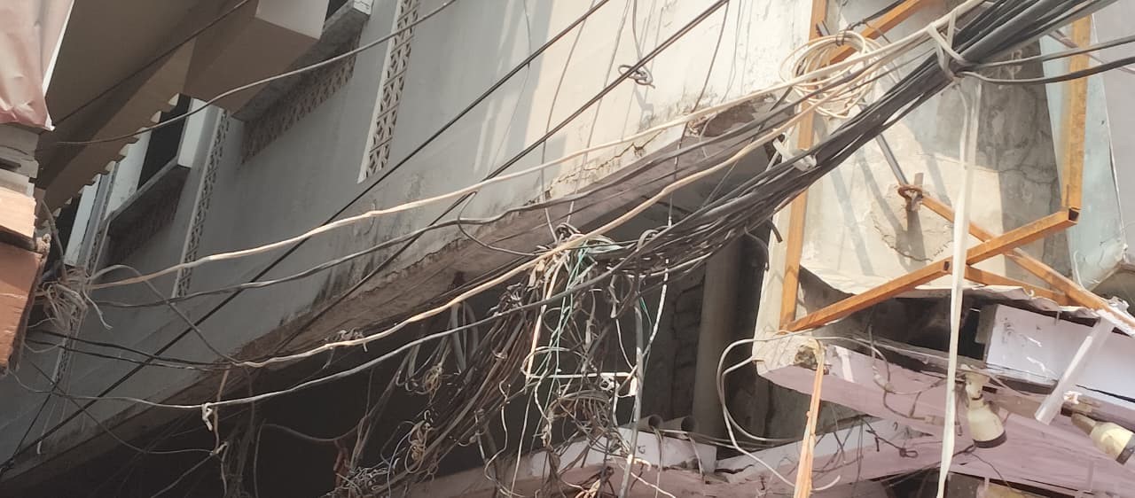 deoria hazardous electrical wires threaten diwali celebrations