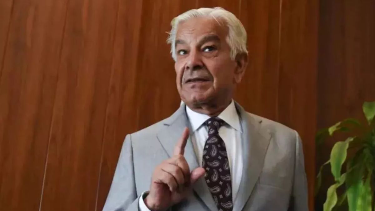 khawaja asif warns afghanistan pakistans land for 250 million