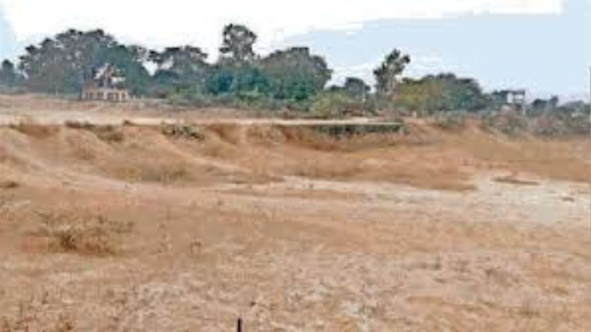 leelaur lake beautification dm orders acceleration in aonla bareilly