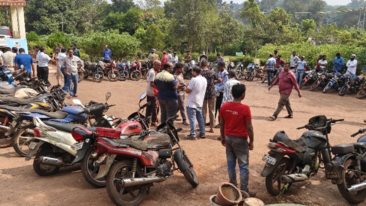 barbil police returns keys of 51 seized vehicles to owners