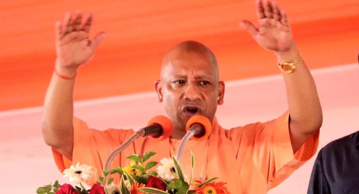 cm yogi diwali celebration commissioner inspects vantangia village preparations
