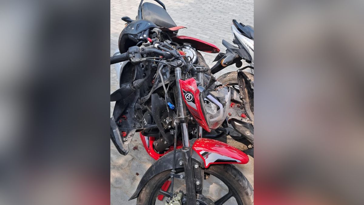 amethi road accident two killed in truckbike collision