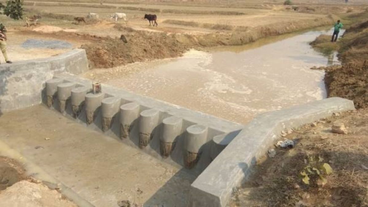 goreya river check dam project rohtas kaimur farmers face irrigation woes