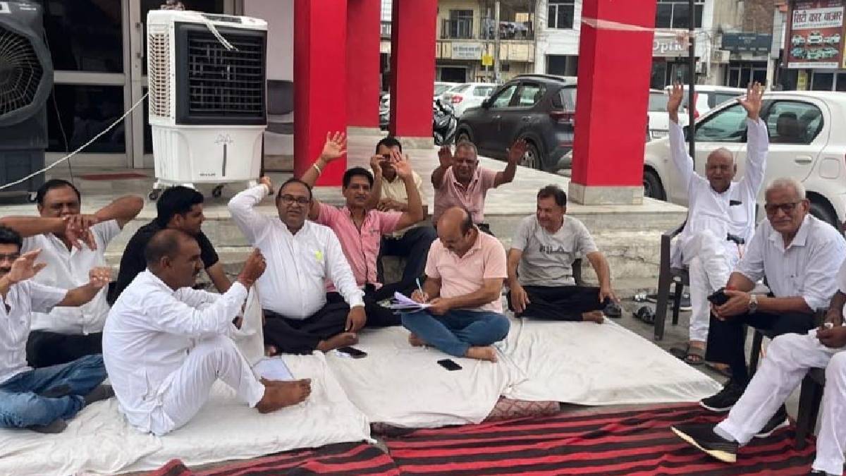 maharaja agrasen market diwali protest liquor shop opposition