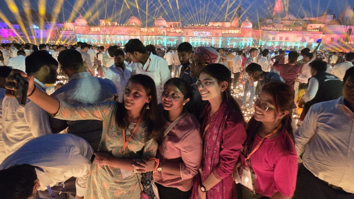 ayodhya deepotsav saints praise ramnam and sanatan dharma