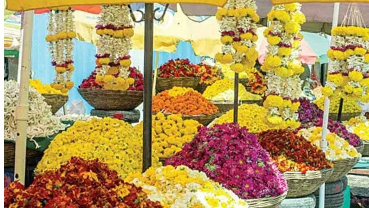 flower prices soar diwali sees 50x jump in lotus rose rates