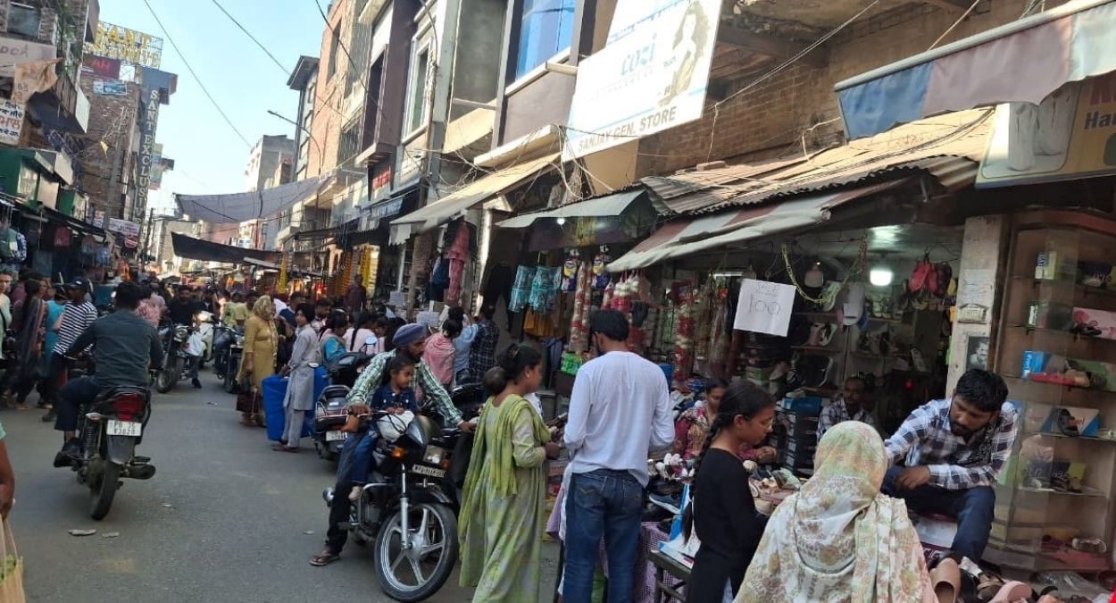 diwali shopping markets buzzing with festive cheer in gurdaspur