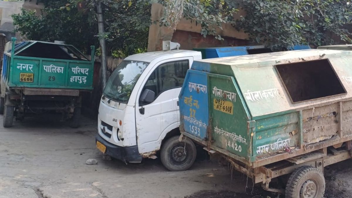 hapur municipal vehicles stranded due to diesel shortage on dhanteras