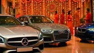 जैन समुदाय के लोगों ने 186 लक्जरी कारें खरीदकर बचाए 21 करोड़ रुपये। फाइल फोटो
