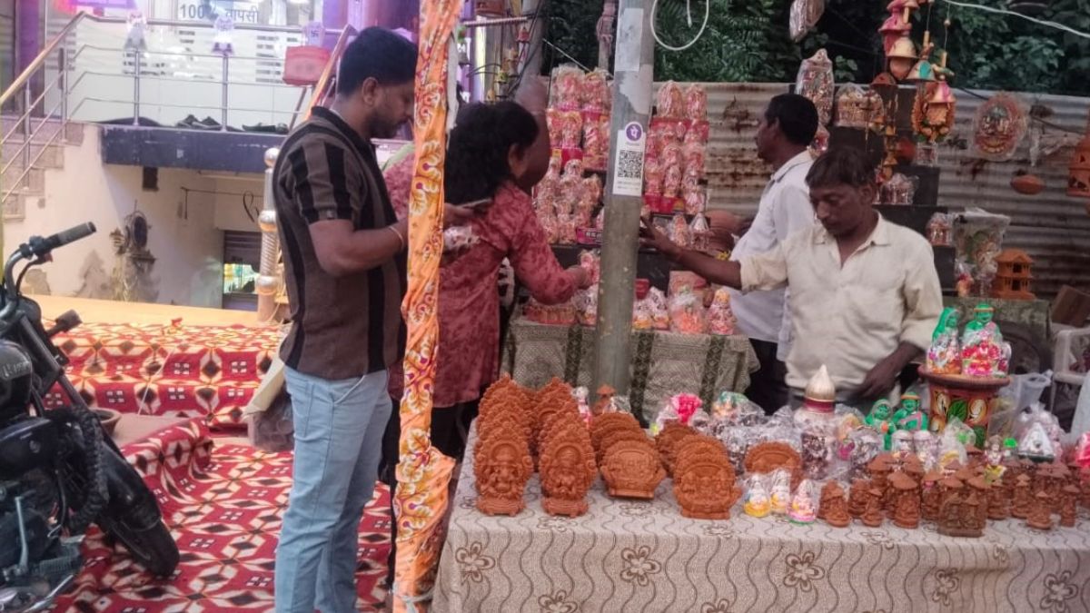 sonipat dhanteras sales 350 crore business vehicle market up 15