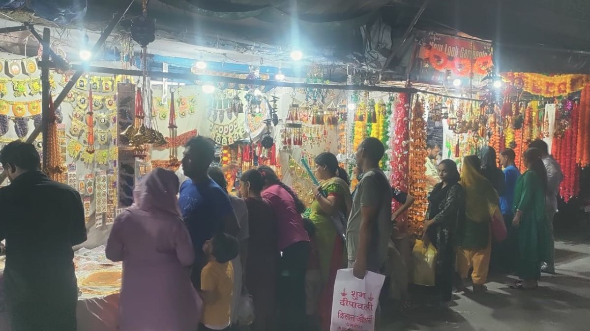 amroha diwali fireworks sales boost shopkeepers spirits