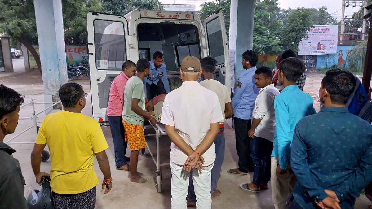 a youth from narkatiaganj preparing for jee died due to electrocution