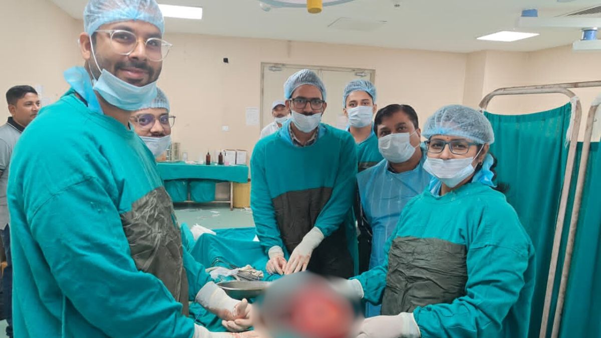 dmch doctors removed a three kg tumor from a patient testicle