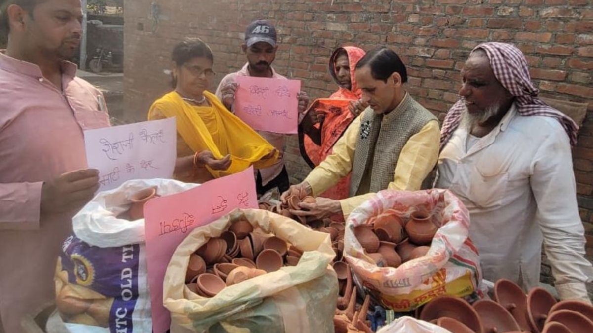 diwali 2025 message of hindu muslim unity by distributing mitti ke diye