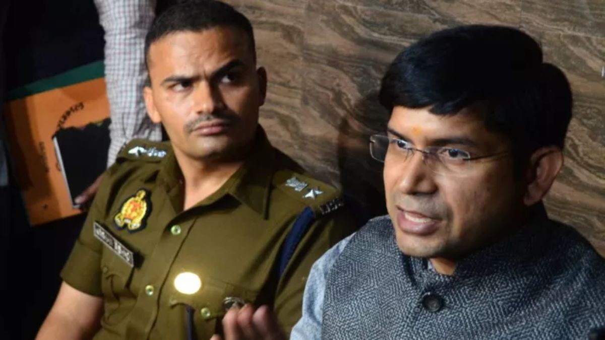 sambhal dm rajendra pansiya gave suggestions to other districts to become the best