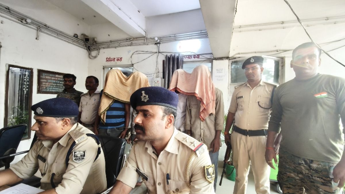 four arrested for robbery plot in vaishali arms seized