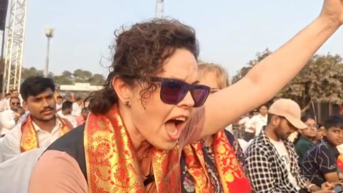 foreign guests chanted jai shri ram as grandeur of ayodhya mesmerized audience during deepotsav
