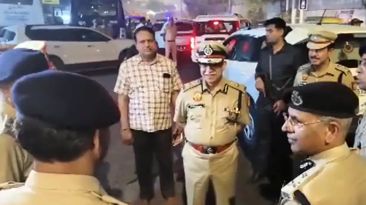 delhi police commissioner reviews security distributes sweets on diwali